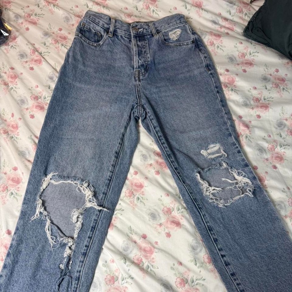 Pacsun Distressed Mom Jeans Women's Size 25 Light Wash‎ High Rise Ripped Knees